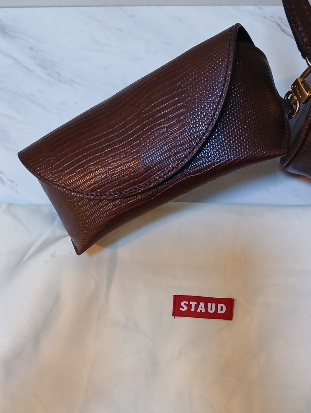 STAUD Susy Lizard Embossed Leather Barrel Shoulder Bag - Picture 7 of 16